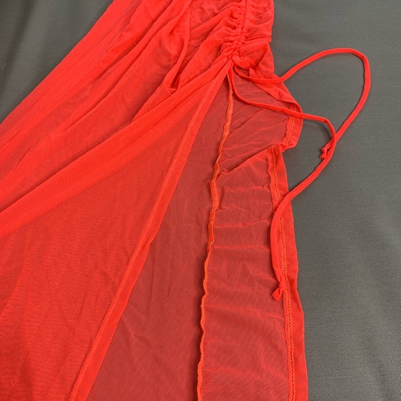 Pop Color Cover up - Picture 3 of 4